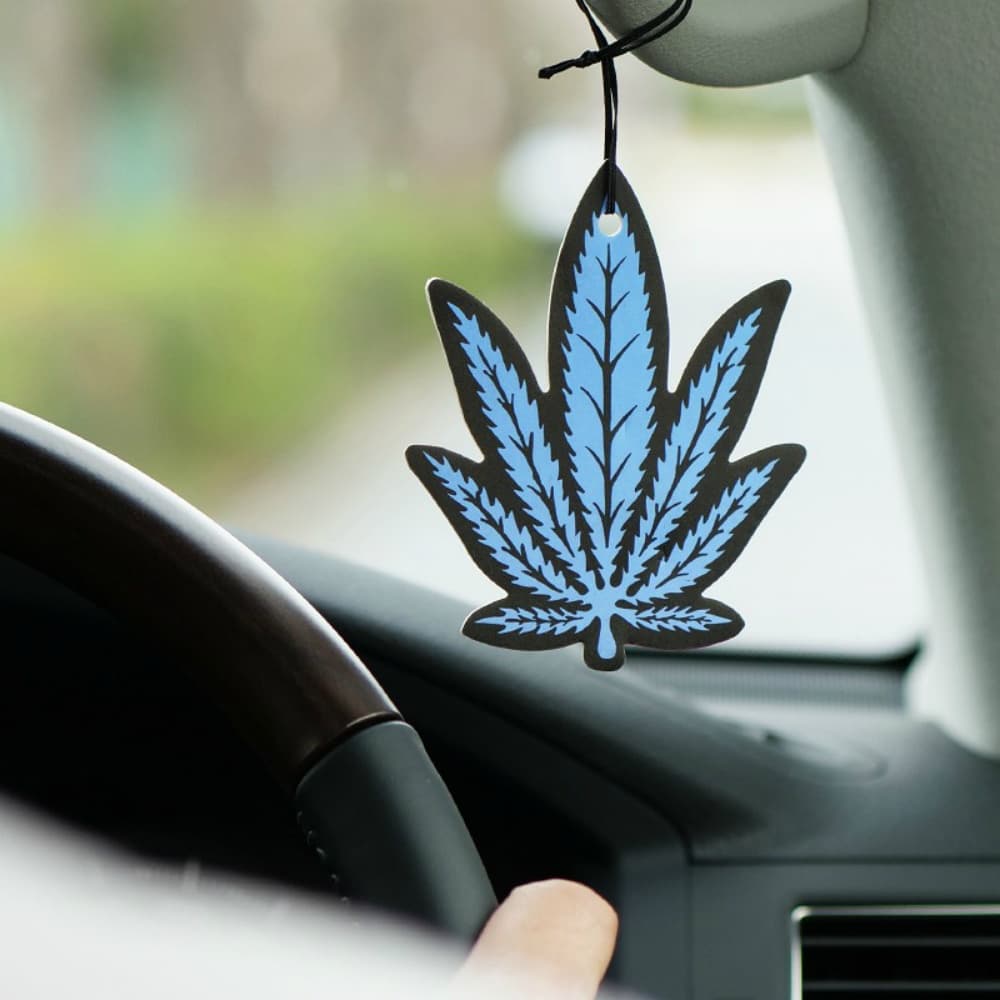 部屋や車を自分のお気に入りの空間に ニューアークス Hemp エアーフレッシュナー 3個パック 宇佐美鉱油の総合通販サイト うさマート