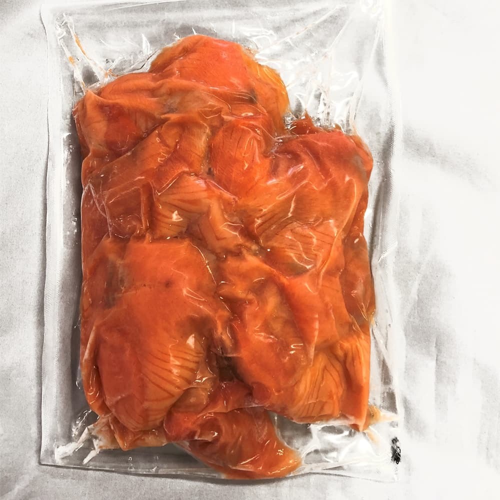 北海道 王子サーモン トラウトスモーク切り落とし 500g 宇佐美鉱油のギフトサイト うさマートギフト